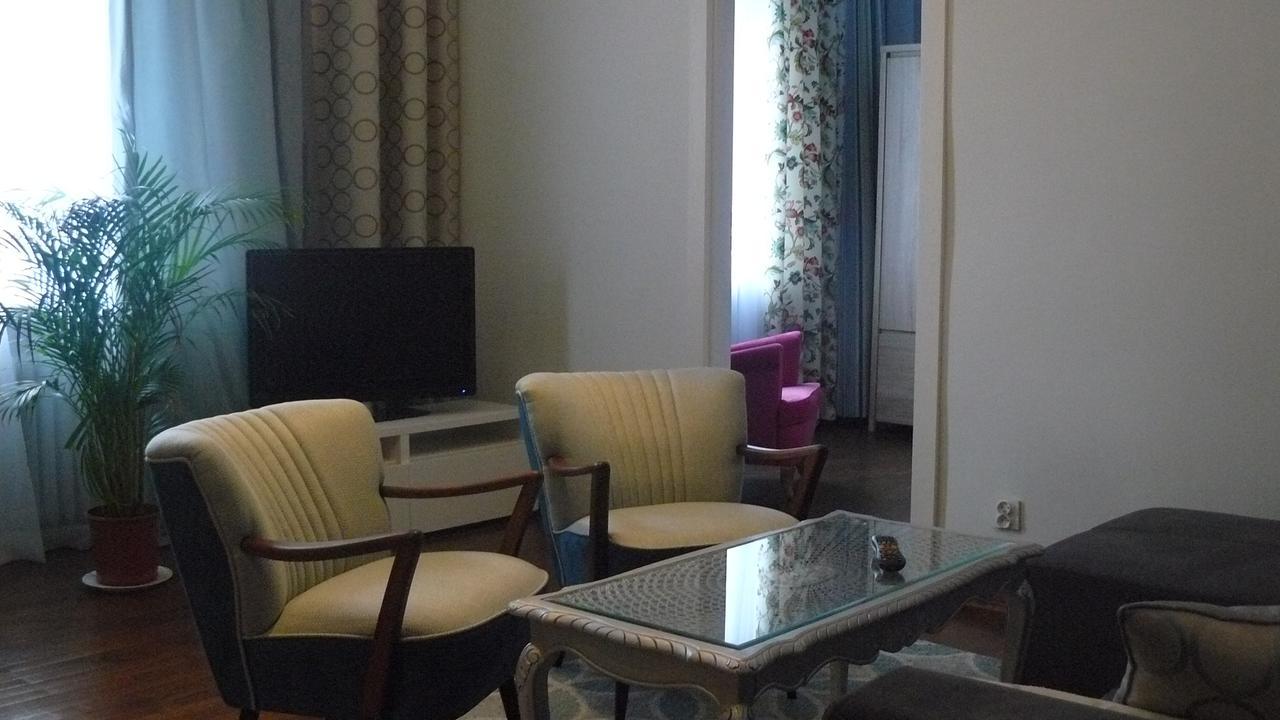 Апартаменти Apartament Chmielna Варшава Екстер'єр фото