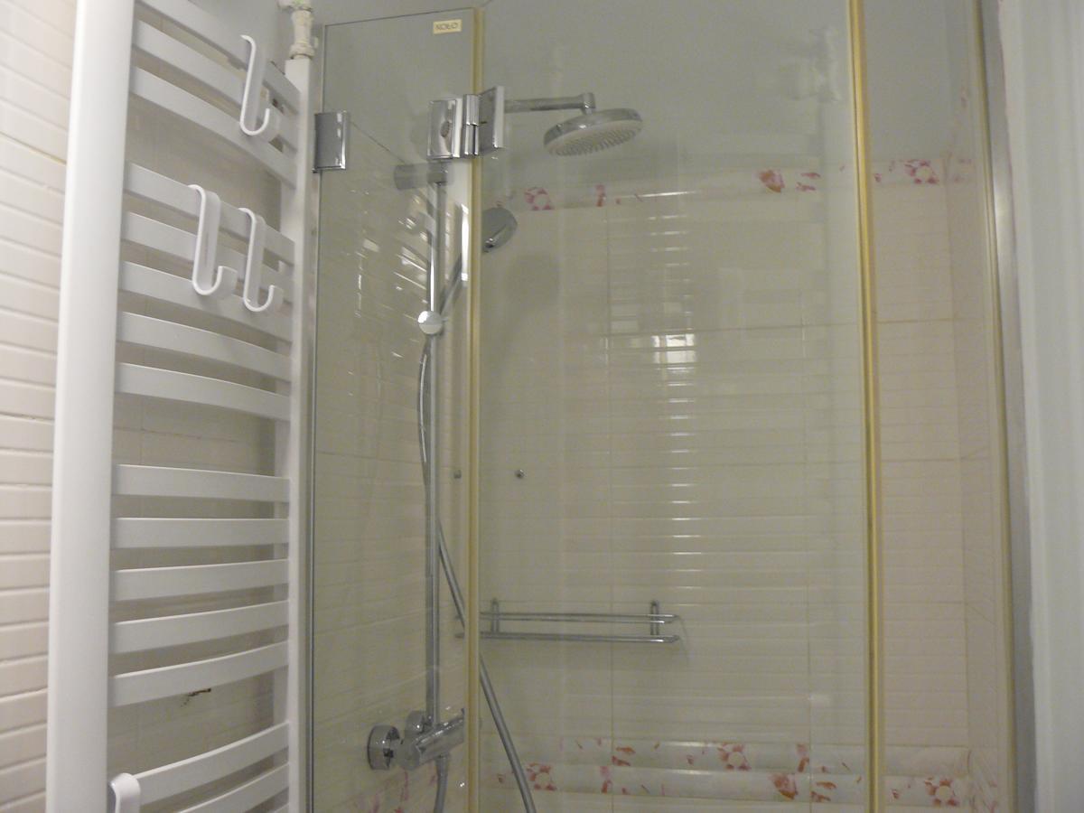 Апартаменти Apartament Chmielna Варшава Екстер'єр фото
